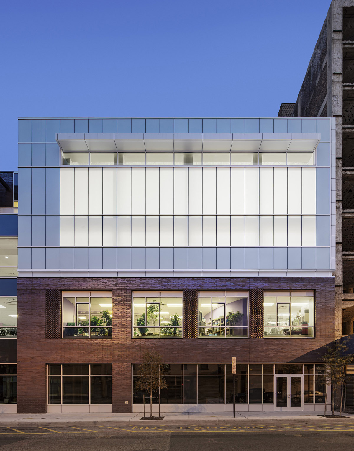Richard Meier & Partners completes 3 new buildings featuring different façade palette in Newark
