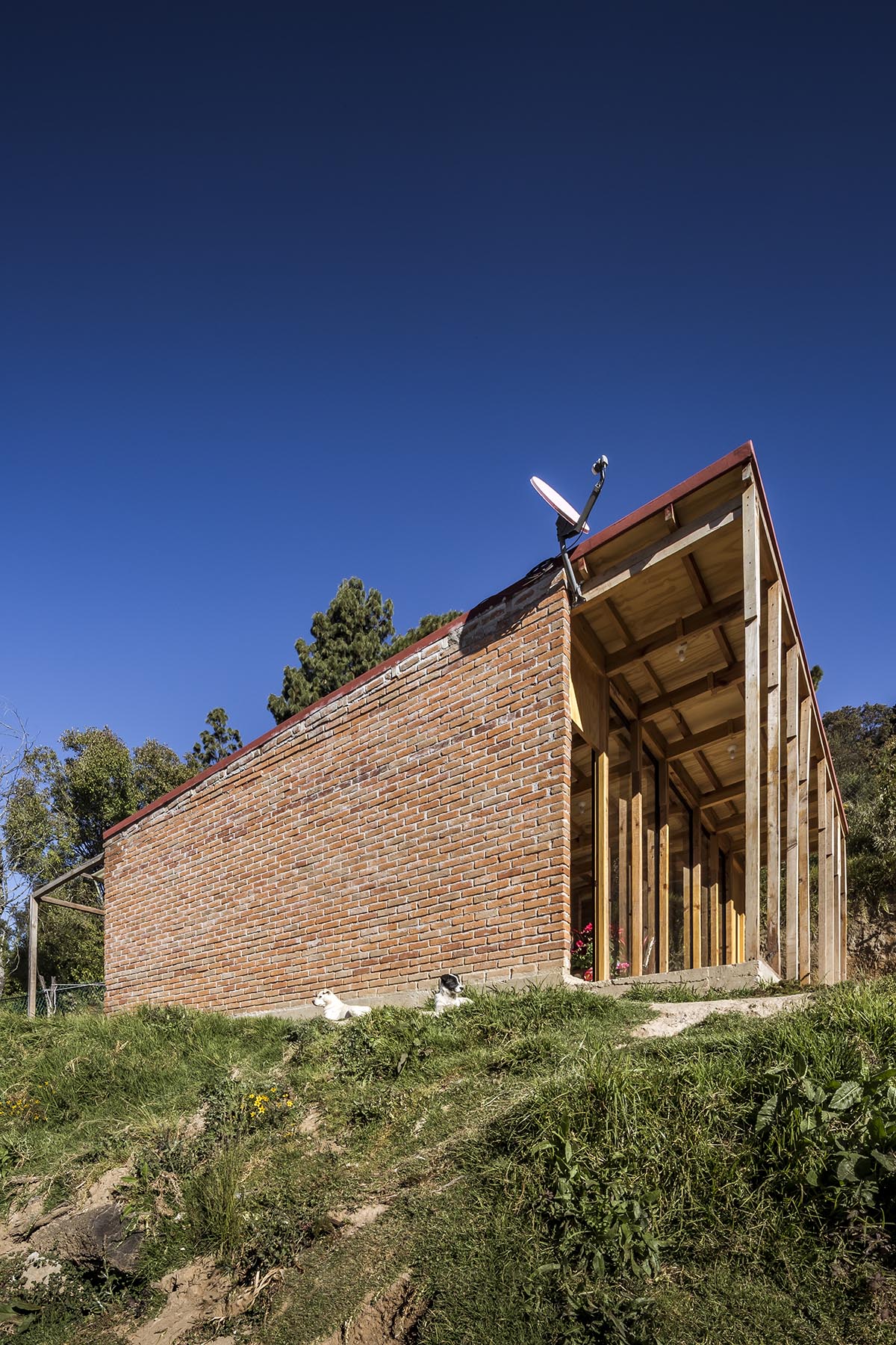 Manuel Cervantes Estudio releases its prototype for low-cost housing in Salazar, Mexico