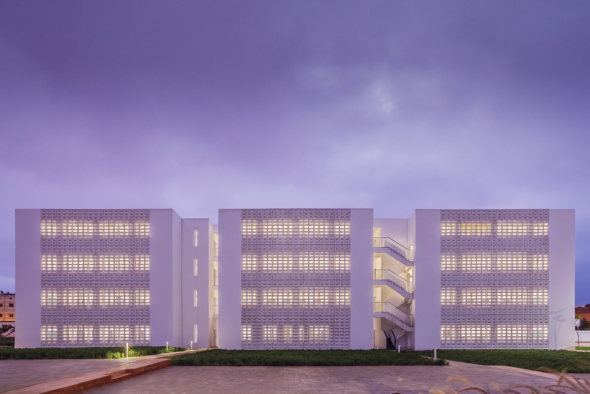 Concrete phrontistery by Moubir Benchekroun Architect and Tarik Zoubdi Architecte