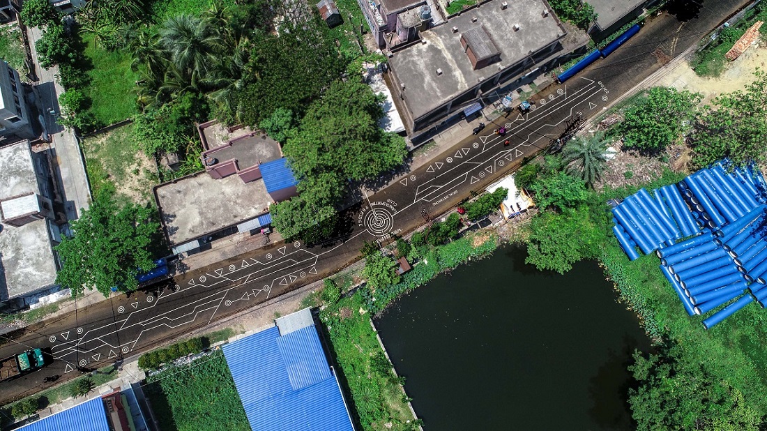 Art in everyday space creates awareness for social distancing measures in Kanaipur, West Bengal