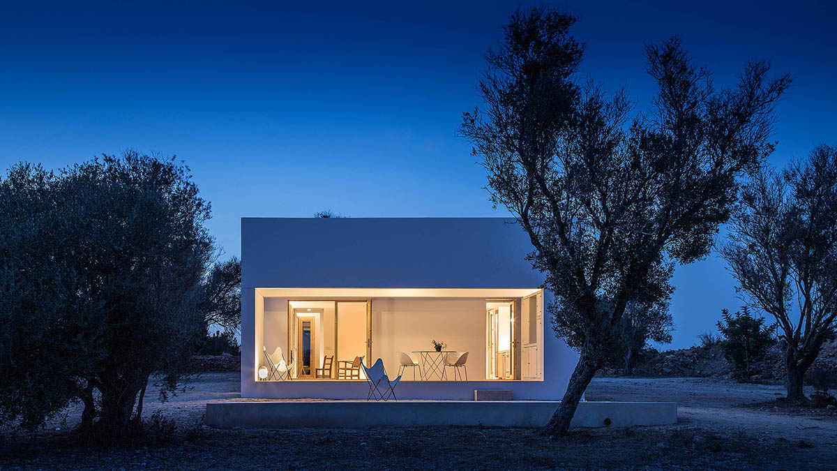Marià Castelló Architecture designs residence with fragmented volumes on Formentera island