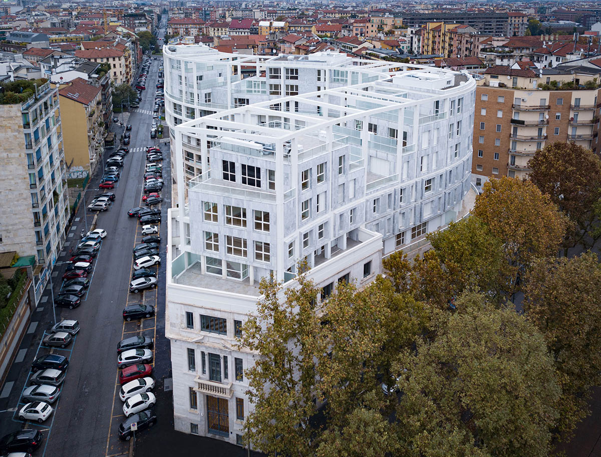 Eisenman Architects, Degli Esposti Architetti & AZstudio complete curved Residenze Carlo Erba