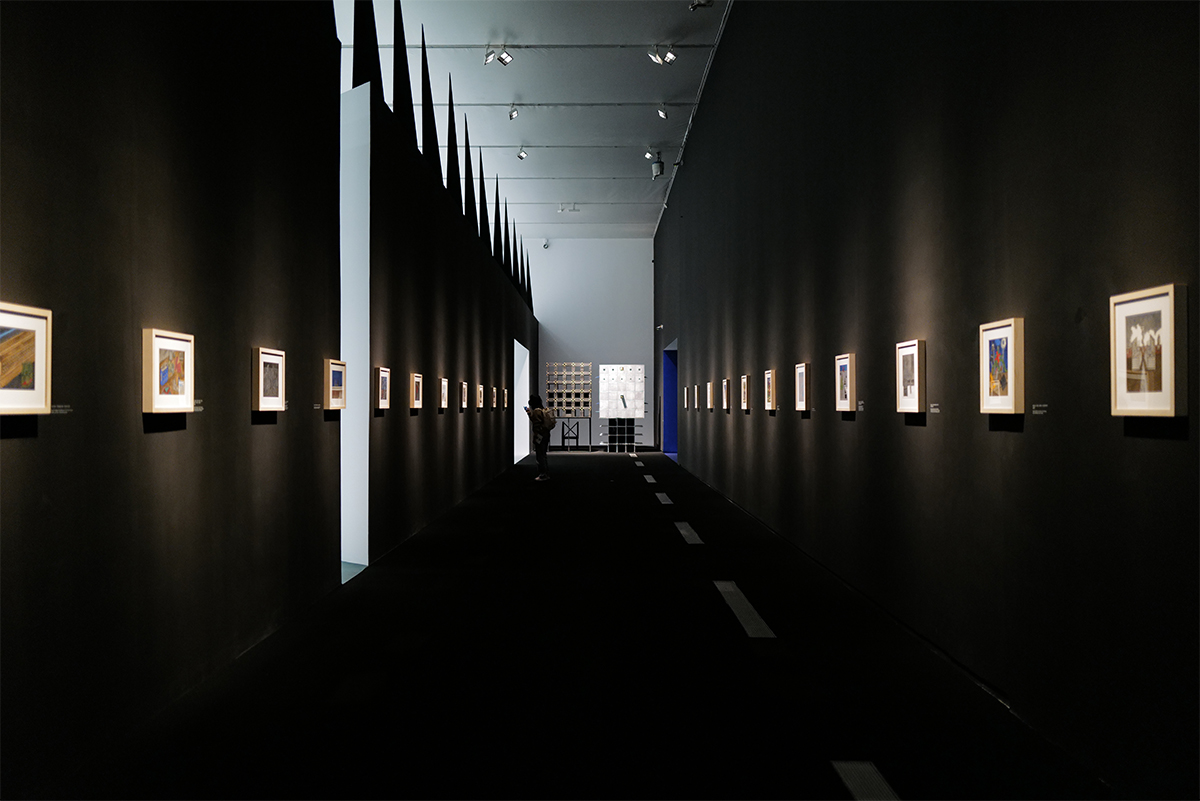 John Hedjuk's debut exhibition in the East: Shanghai Masque