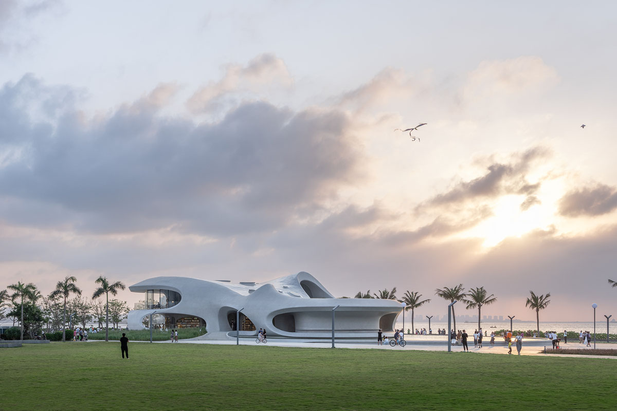 MAD completes the Cloudscape of Haikou with flowing form in Haikou, China
