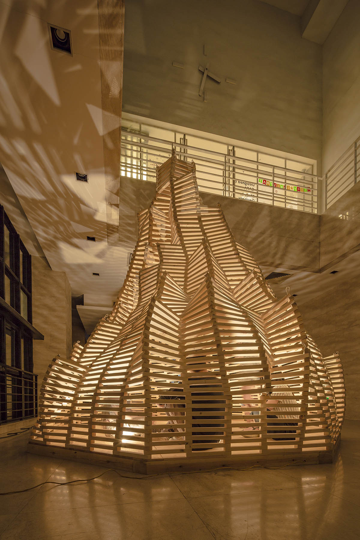 CAFAarchStudio10’s students designed seven installations creating personalized forms with wood