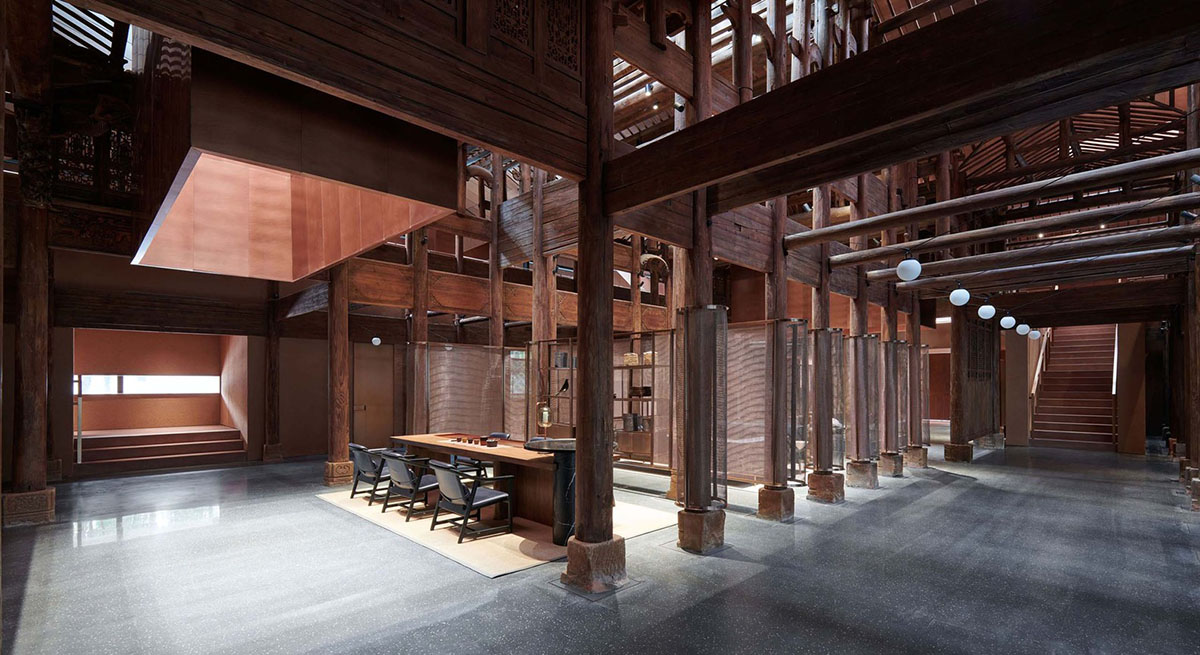 Neri&Hu encloses a Chinese artifact with fragmented walls to form Fuzhou Teahouse in China