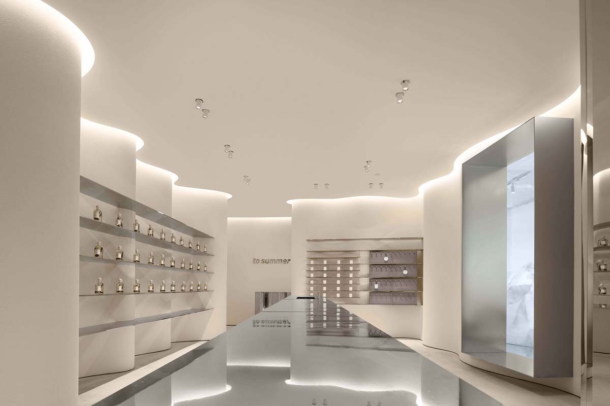 F.O.G. Architecture creates cave-like interiors with mirrored surfaces for aromatherapy store