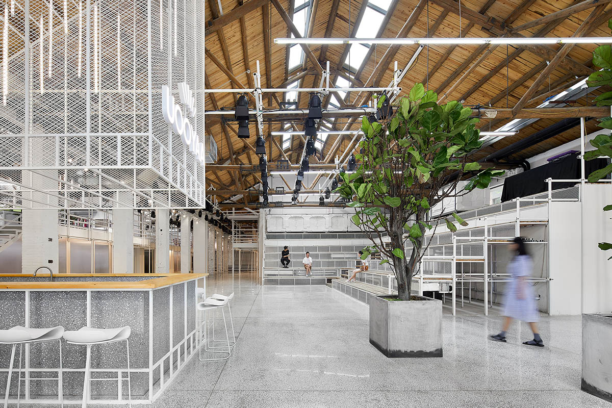 X&Collective Design adds scaffolding to create an image of an unfinished site for office space