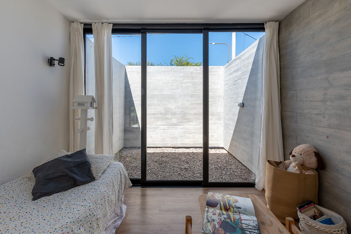 GRUPO Studio completes House SI in Córdoba, Argentina