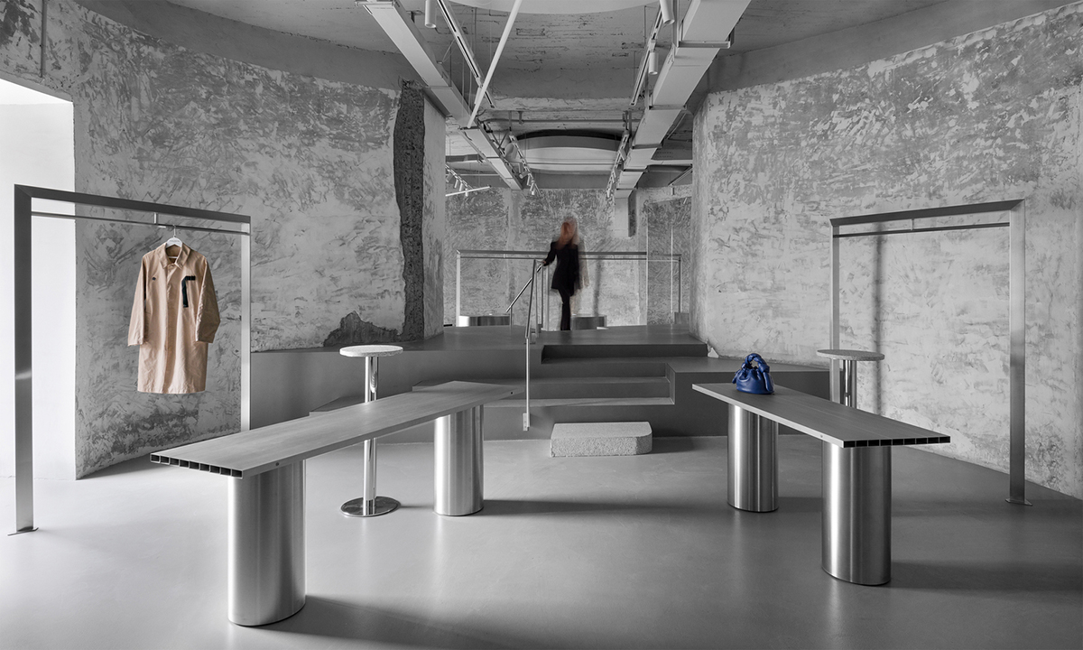 JIANGJIE DESIGN converts cylindrical cement plant into a fashion store in Hangzhou