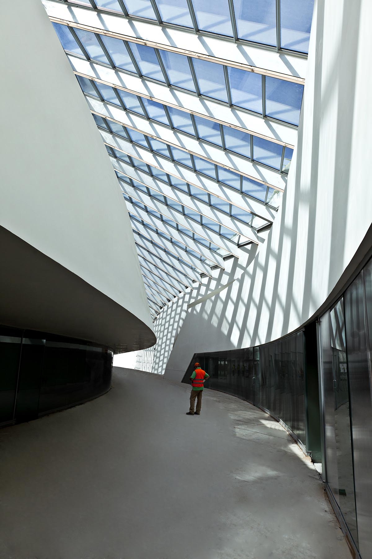 Zaha Hadid Architects completed first phase of Napoli Afragola station for high speed rail