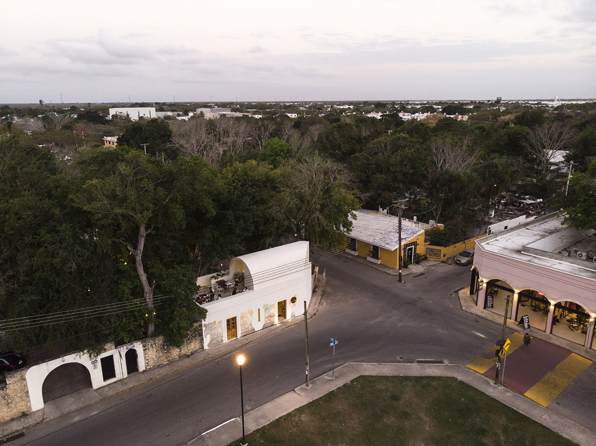 TACO converts small rural house into a restaurant on a corner plot in Mérida, Mexico