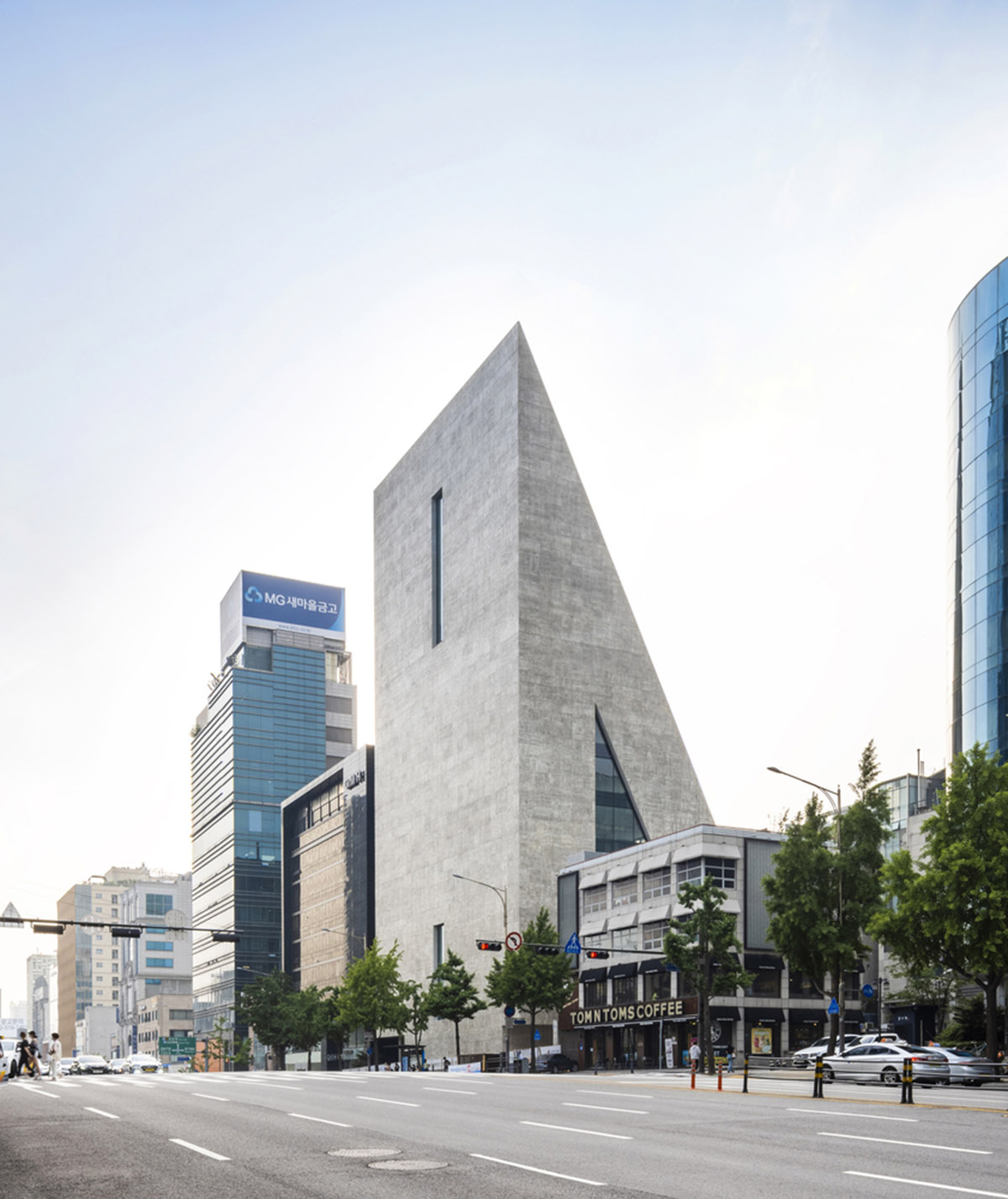 Herzog & de Meuron completes its first project in Korea with sharp