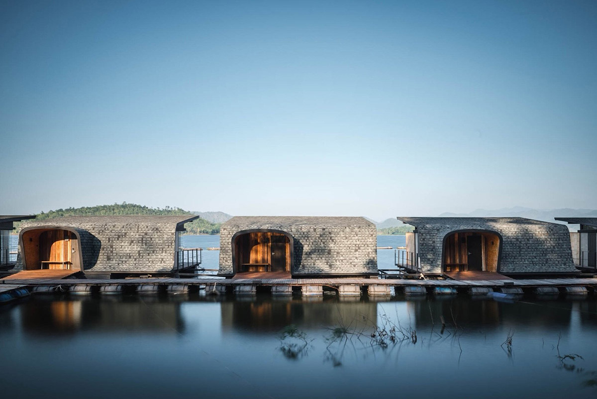 Dersyn Studio Completes Floating Resort in Thailand
