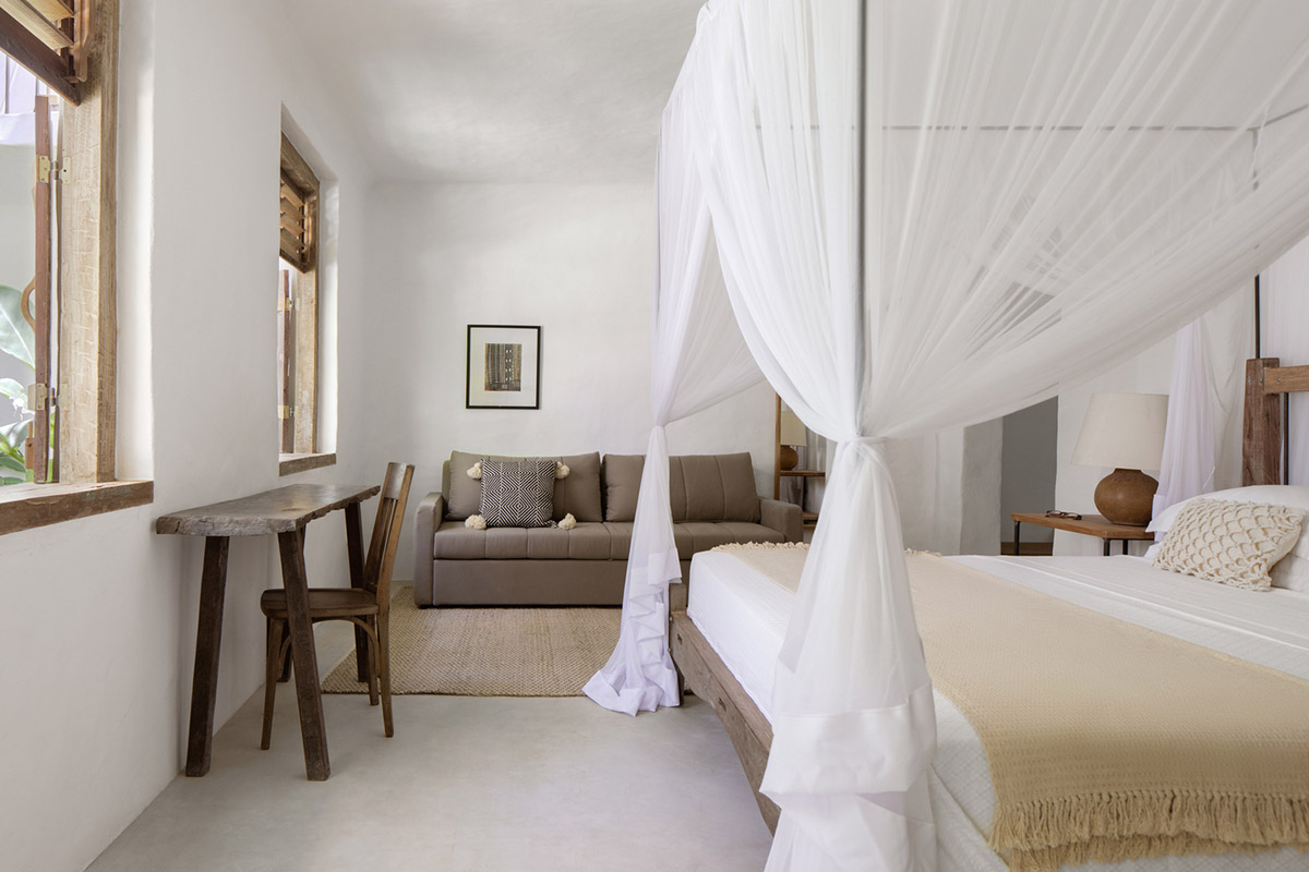 Trancoso House by Est&uacute;dio OR+K and TODOS Arquitetura features rustic details in Trancoso, Brazil