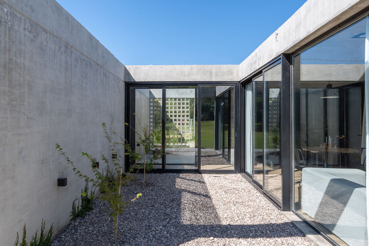 GRUPO Studio completes House SI in Córdoba, Argentina