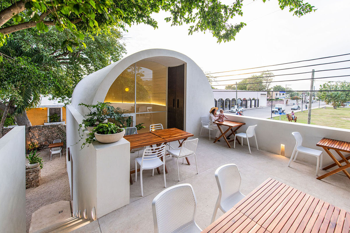 TACO converts small rural house into a restaurant on a corner plot in Mérida, Mexico
