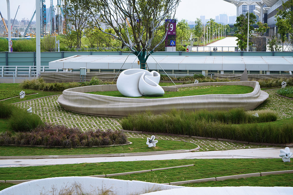 World's first 3D printed public park features 3D printed sculptures, benches, flower beds in China
