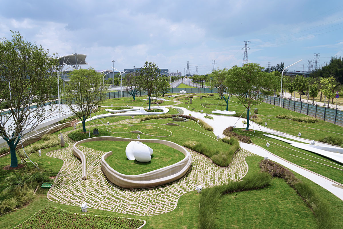 World's first 3D printed public park features 3D printed sculptures, benches, flower beds in China