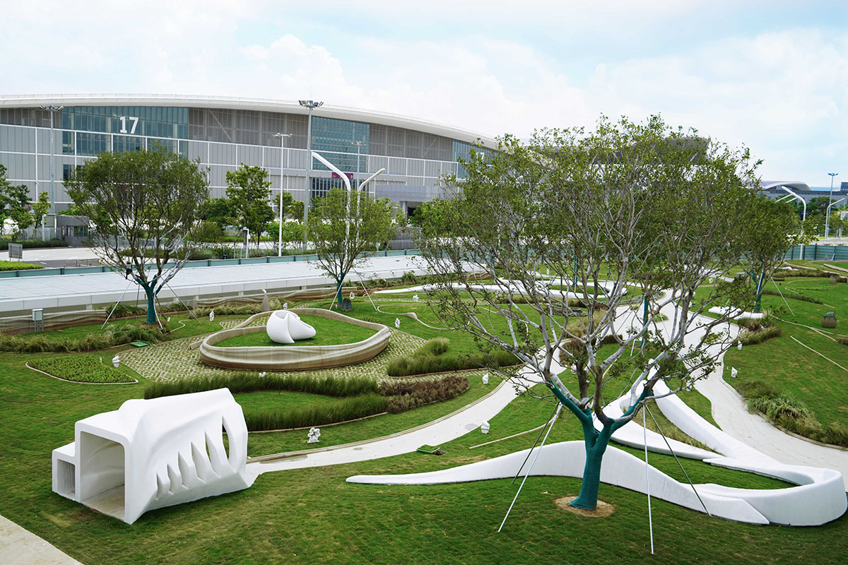 World's first 3D printed public park features 3D printed sculptures, benches, flower beds in China