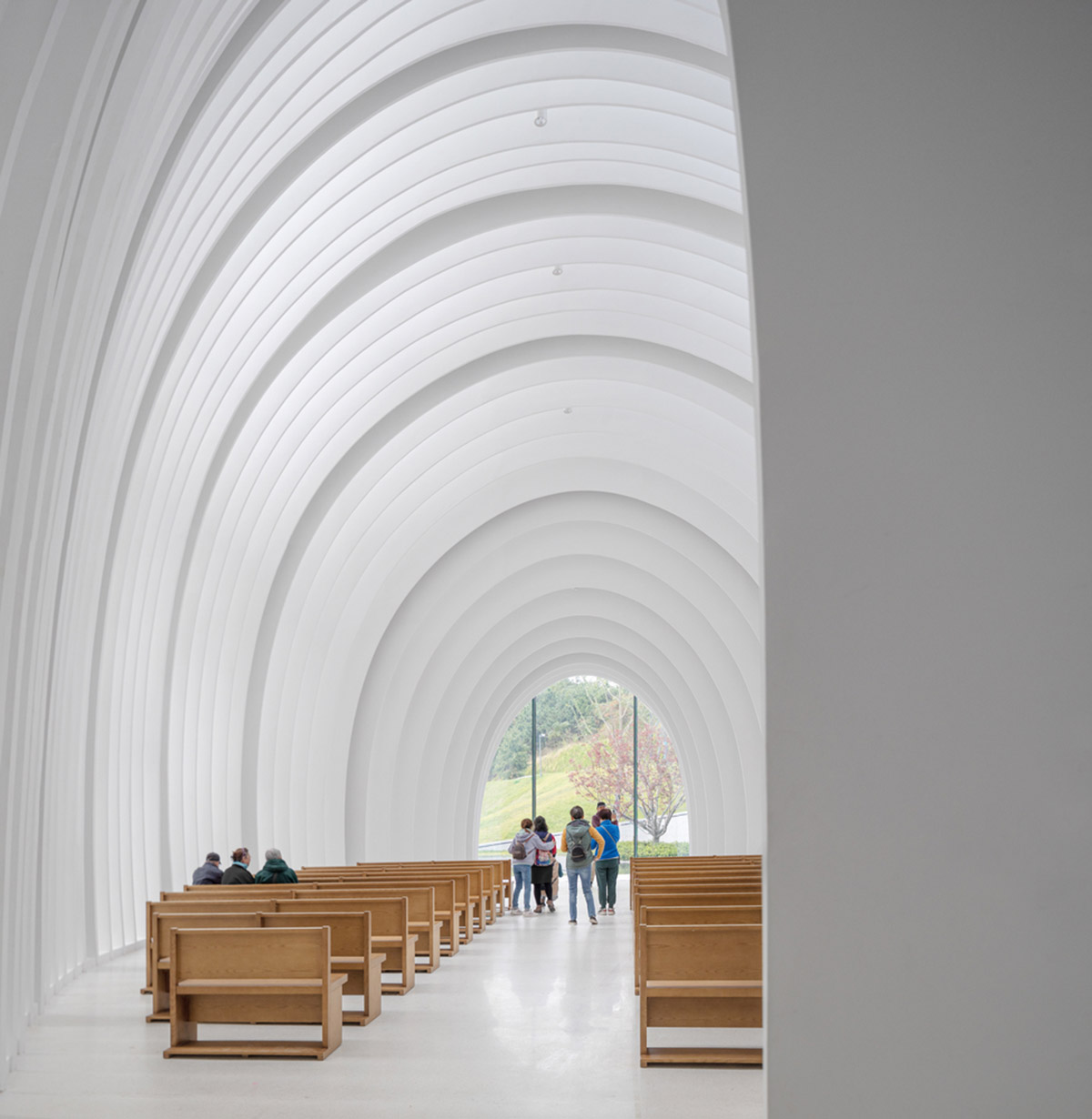 RSAA designs Chamber Church in China with uniform layered slices to allow soft light
