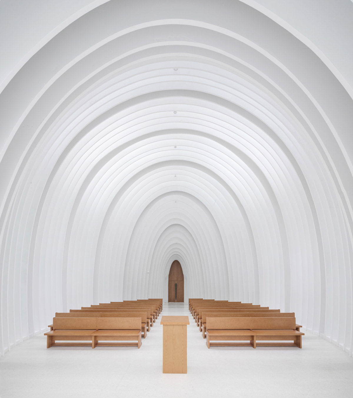 RSAA designs Chamber Church in China with uniform layered slices to allow soft light