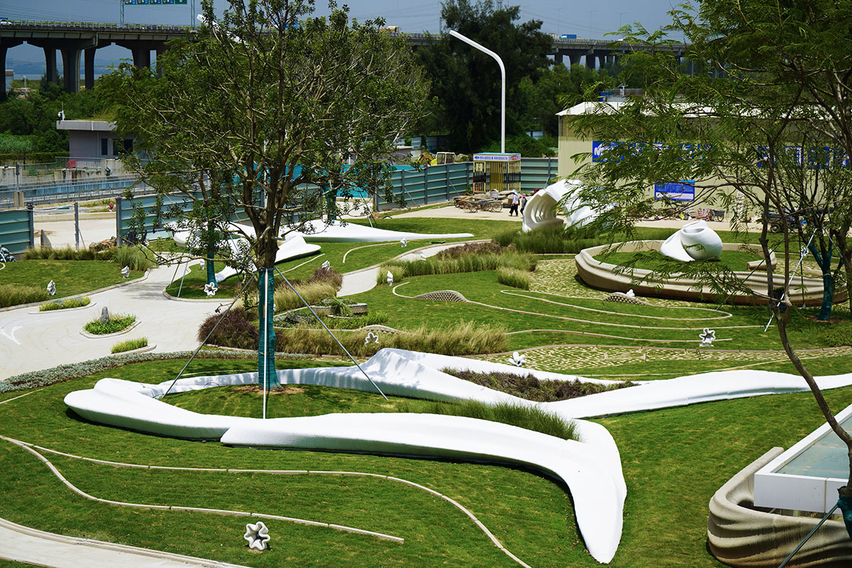 World's first 3D printed public park features 3D printed sculptures, benches, flower beds in China