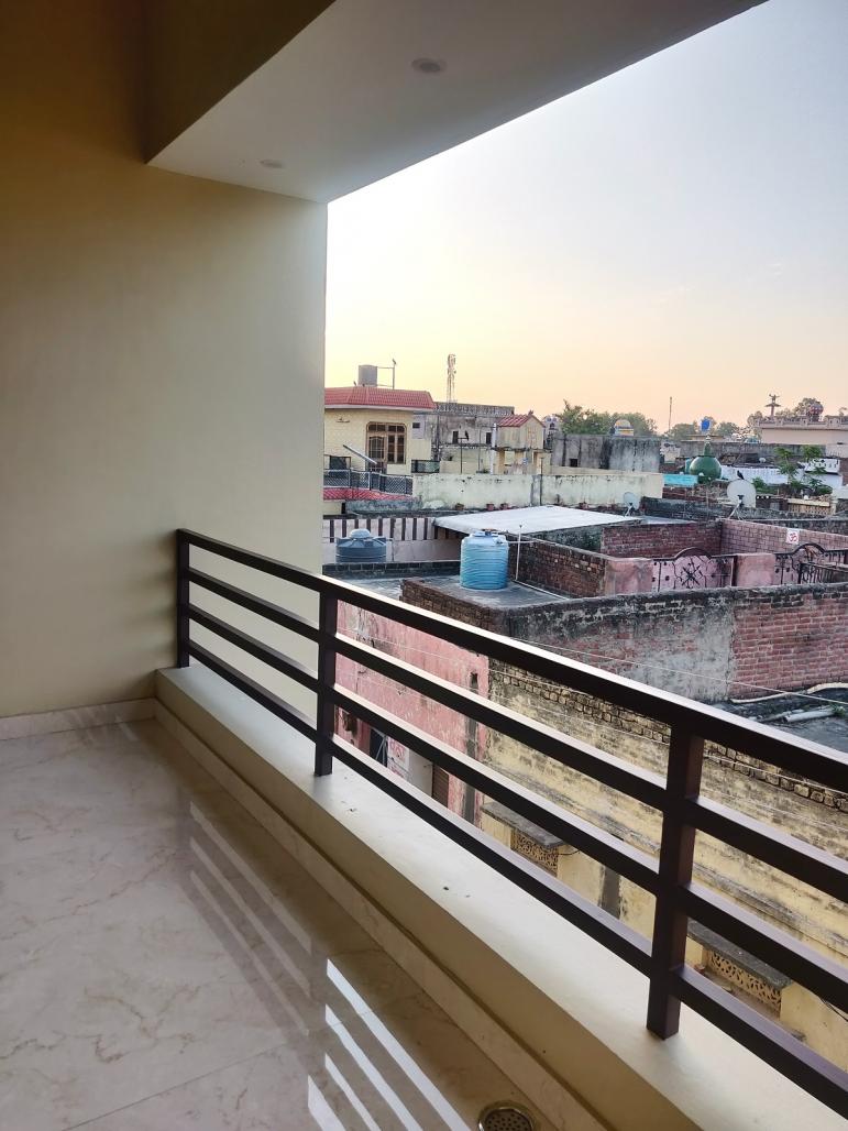 Introducing 'Less Is More' & 'Minimalism' In Rural Punjab Sarbjit